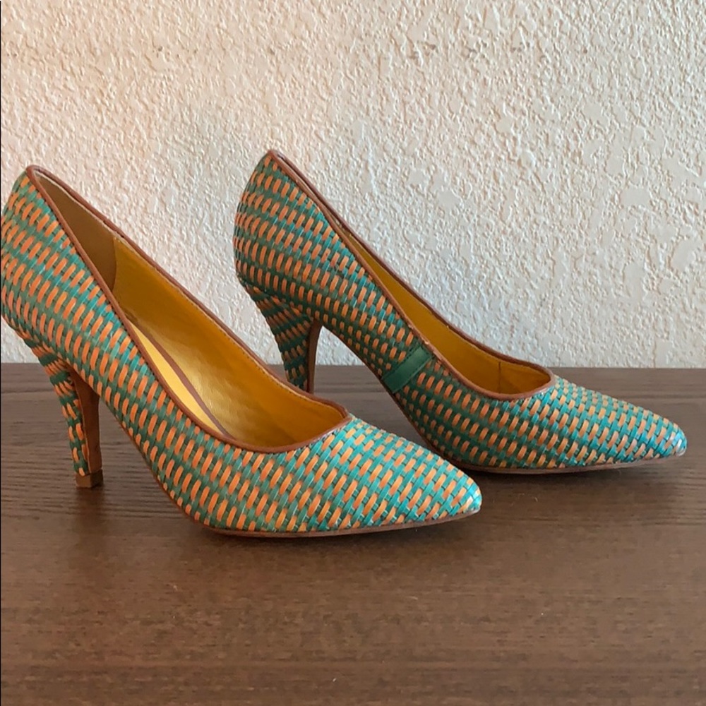 Never been worn pumps, Spanish designer